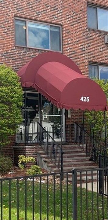 1st image of 425 S Huntington Ave APT 1