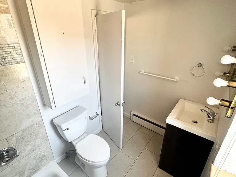 80 S Washington St #3 — Photo 3