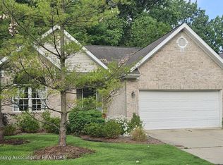 5553 Songbird Point, East Lansing, MI 48823
