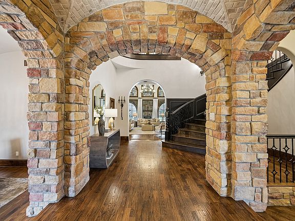 5th image of 1508 Glenmeade Ct