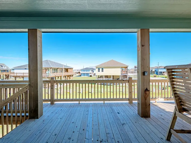 Gulf Shores Dr — Photo 26