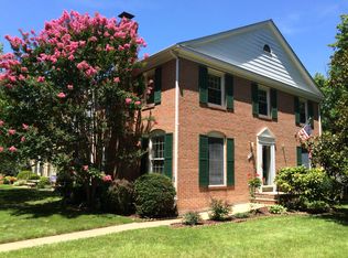 7026 Leebrad St, Springfield, VA 22151