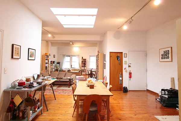 Rented by Level Group | media 14