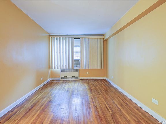 5th image of 112-30 Northern Boulevard #1F