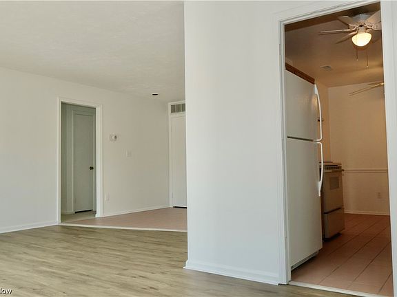 4th image of 1851 King James Pkwy APT 301