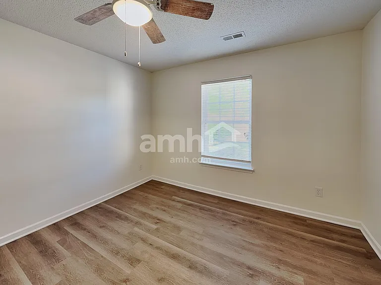 4008 Edgeview Dr — Photo 16