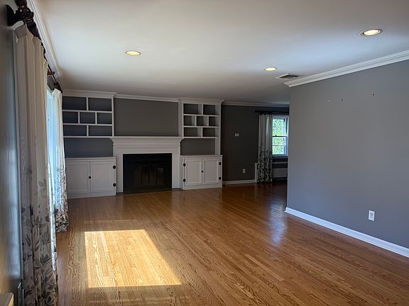FORMAL LIVING RM