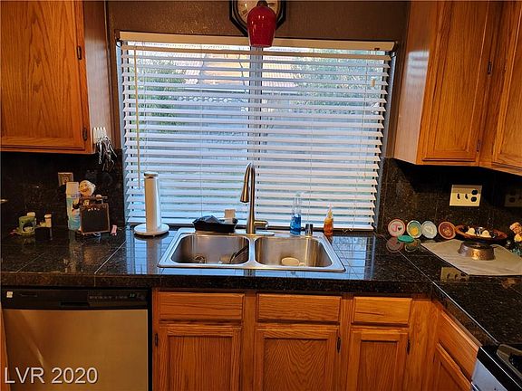 4th image of 5880 Hornbrook Ct