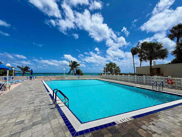 4250 Galt Ocean Dr #14T — Photo 65