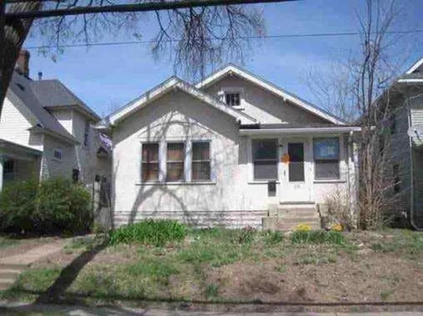 635 19th Ave NE, Minneapolis, MN 55418