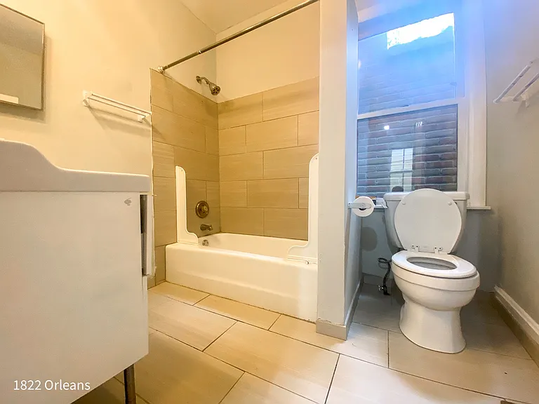 1822 N. Orleans St. — Photo 10