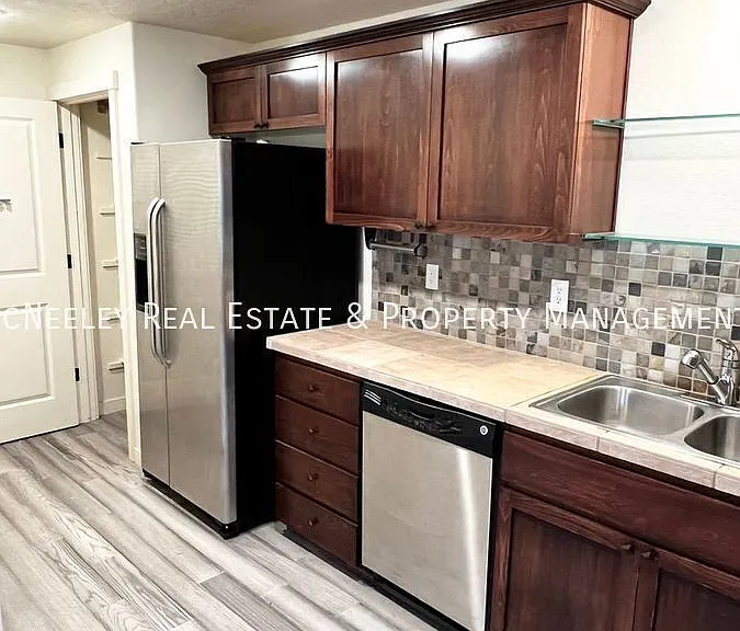 677 NE Garswood Ln — Photo 7