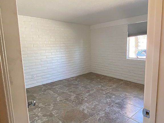 3rd image of 8578 E Lee Pl