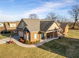 1037 Farmington Dr, Forest, VA 24551