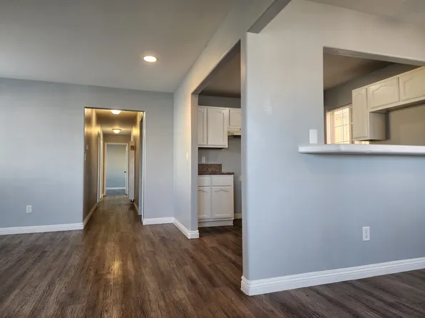 (undisclosed Address), Los Angeles, CA 90003