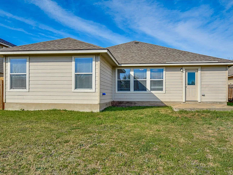 401 Bandara Woods Blvd — Photo 23