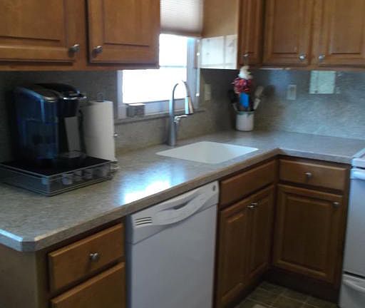 5th image of 2B Edinburgh Ln #B