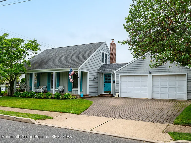 303 Bell Pl — Photo 3