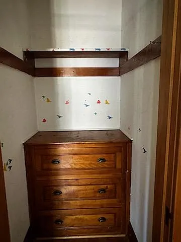 204 W Locust St #3 — Photo 6