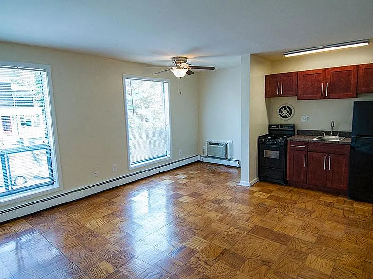 Dore Apartments — Photo 21