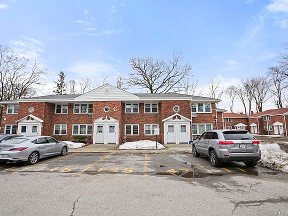 2nd image of 2710 South Road #C6