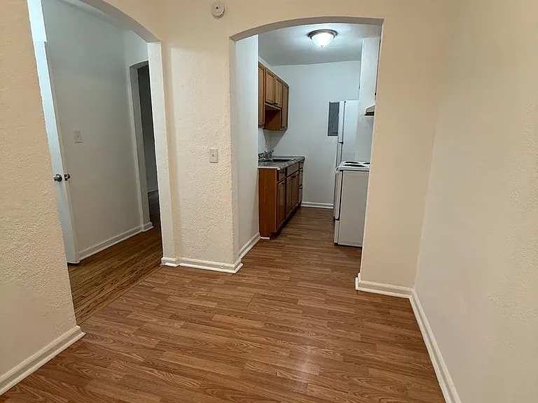Torrey Hill Dr — Photo 2