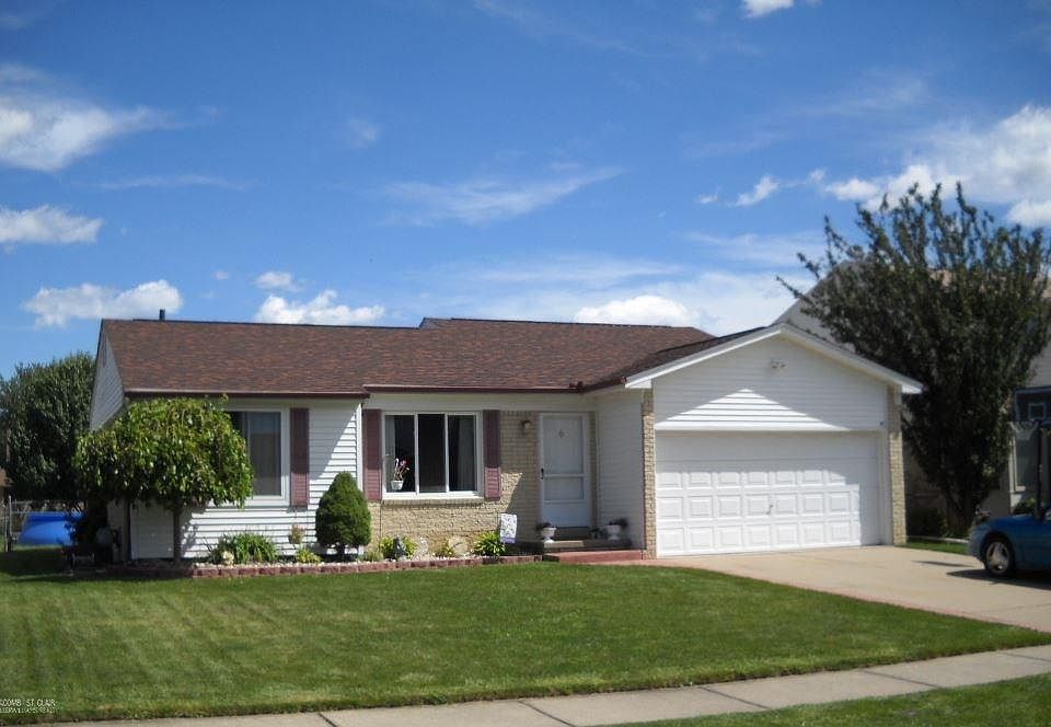 1st image of 45712 Heatherwoode Ln