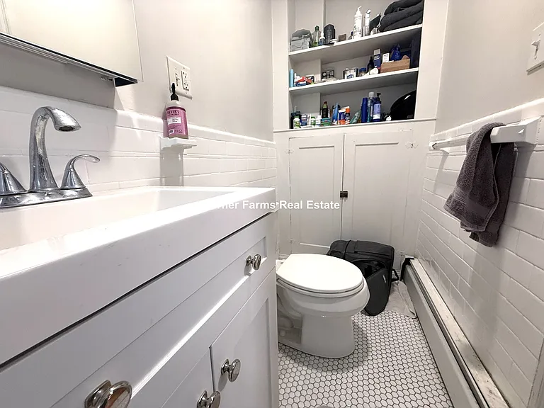 2 Ivaloo St #1A — Photo 17