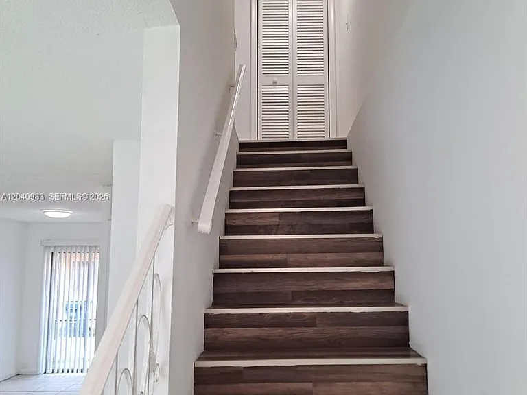 2560 NW 52nd Ave #C18 — Photo 4