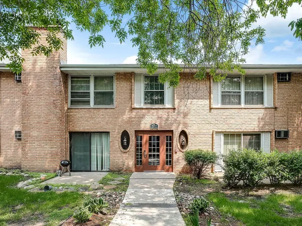 702 Old Settlers Trl APT 2, Hopkins, MN 55343