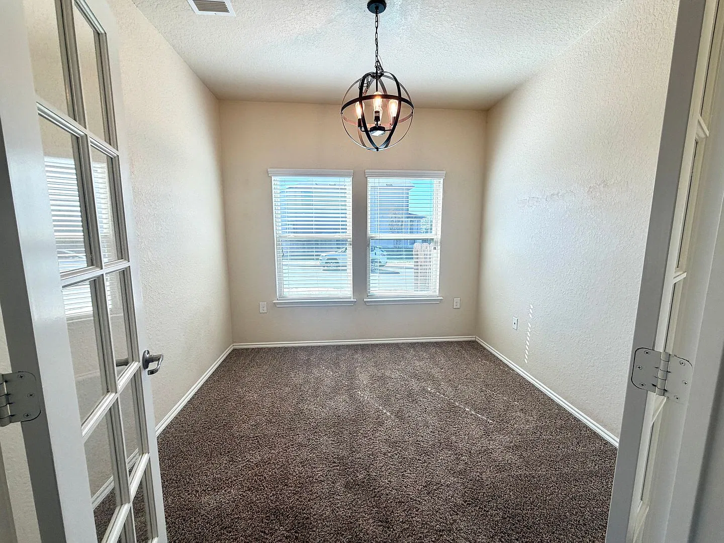 Open Design In Northeast Crossing On Large Corner Lot! 3 Bedrooms + Study/2.5 Baths/Game Room/2-C... — Photo 4