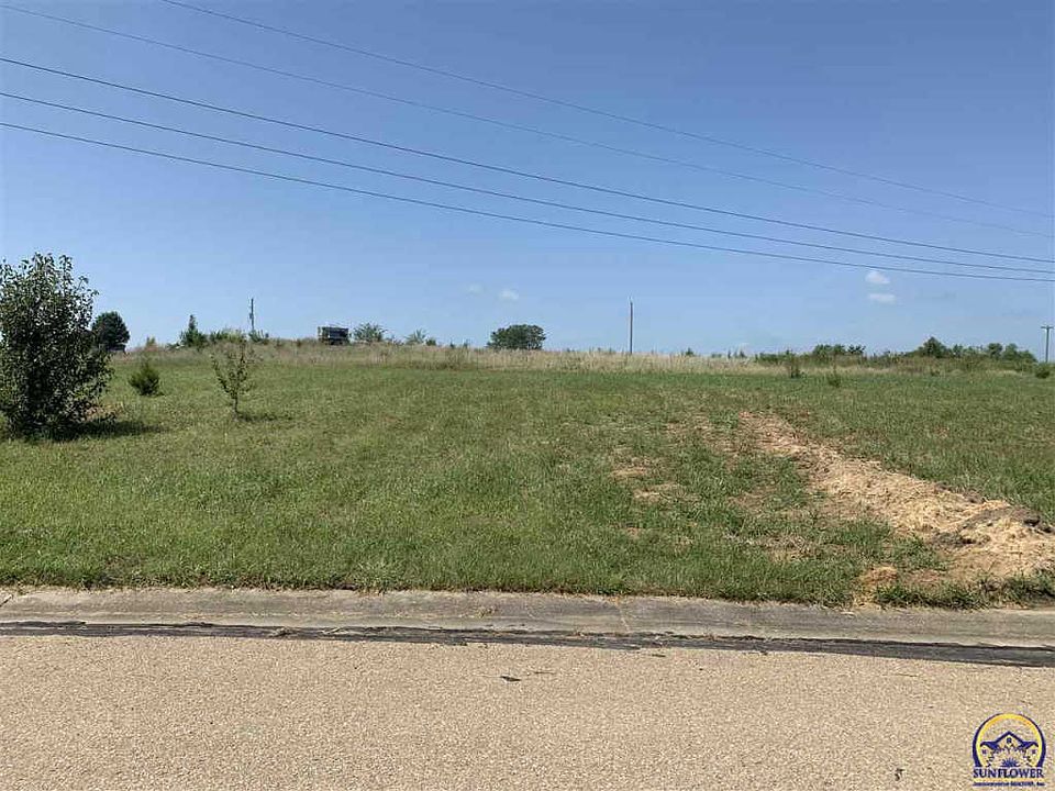 2nd image of 6415 NE Kendall Wood Dr