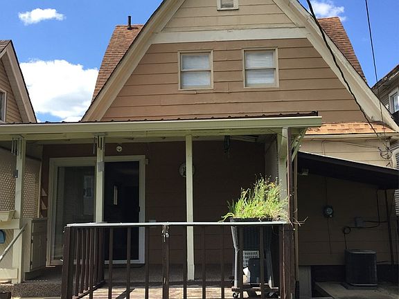 2nd image of 1808 Summit St