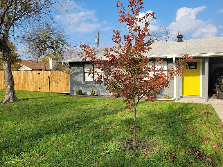 10700 Plains Trl #1 — Photo 19