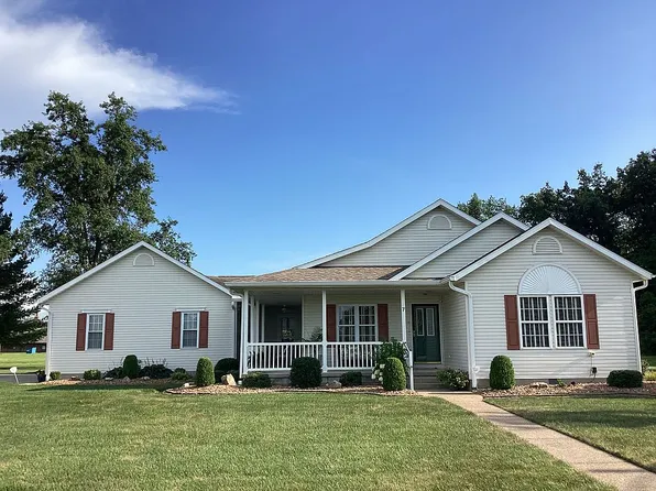 7 Agape Ln, Centralia, IL 62801