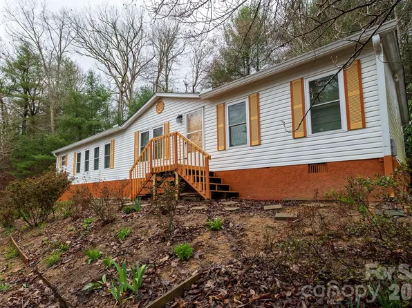 10 Savannah Cir, Leicester, NC 28748