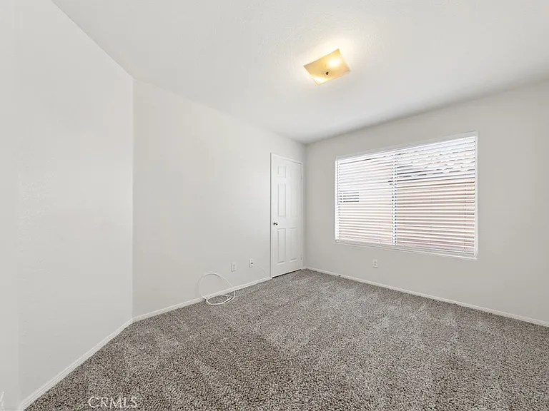 2971 Peach Tree St — Photo 17