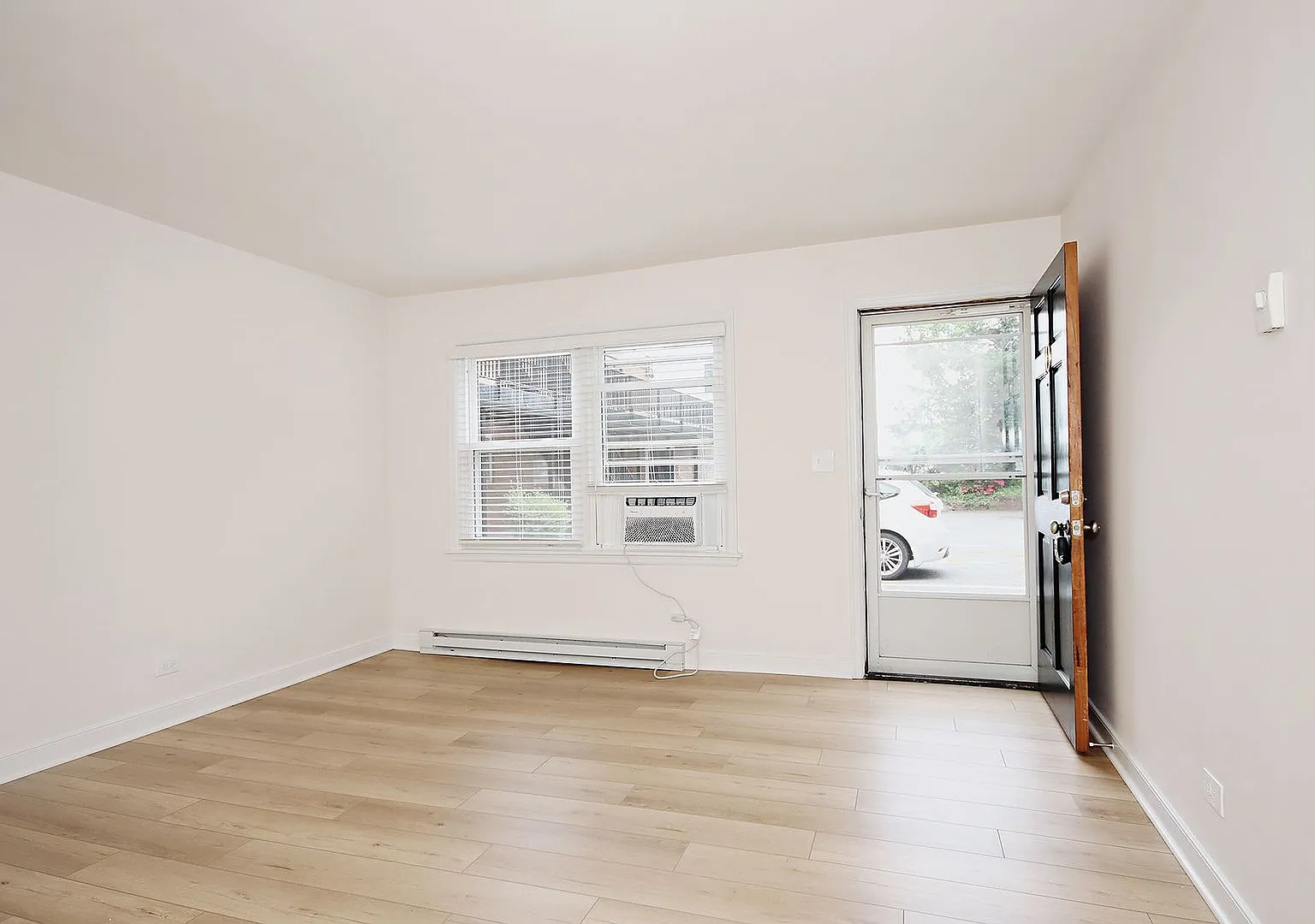 Student-Friendly 1BR Apartment Near The School of Data Science — Photo 3