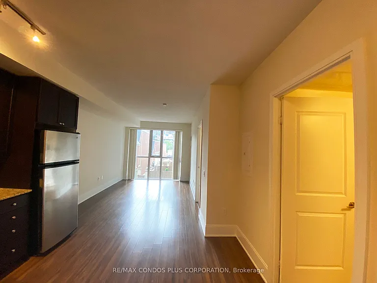 560 Front St W #325 — Photo 7