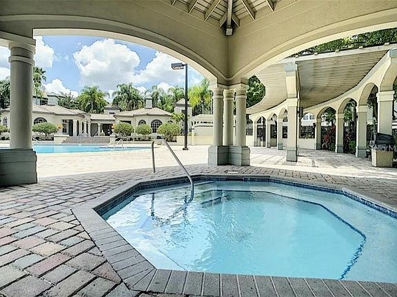 3rd image of 715 Seagate Dr Unit 3