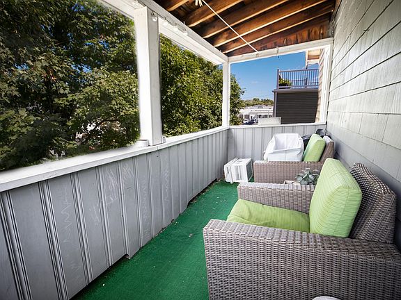 PRIVATE BALCONY AS WELL!