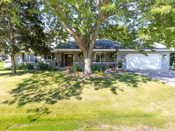 4095 Western Dr, Oshkosh, WI 54901