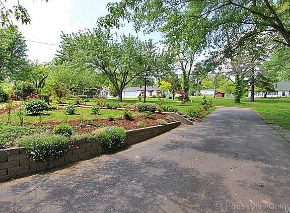 2nd image of 2215 W Cape Rock Dr