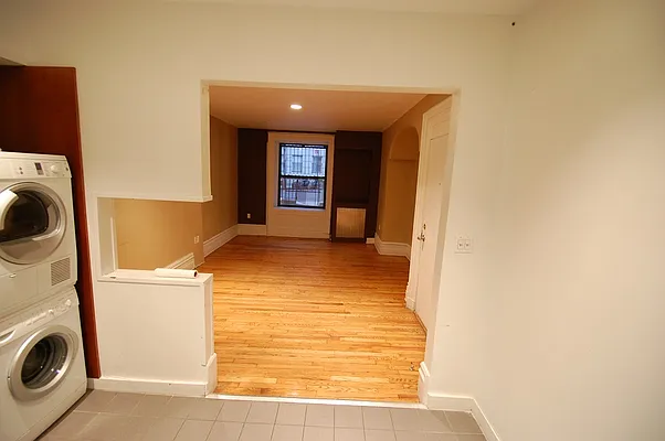 Rented by Bold New York | media 38