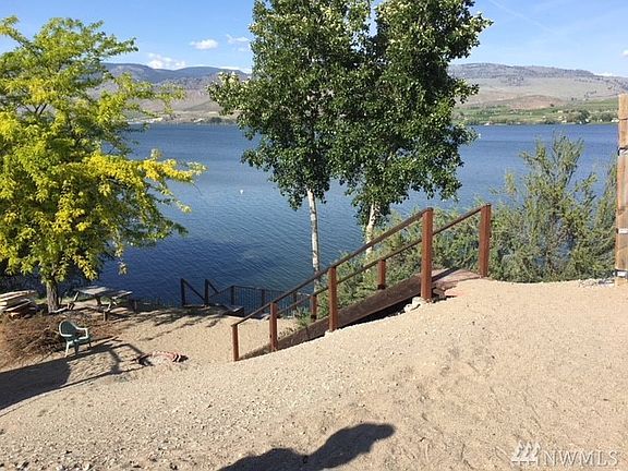 2nd image of 2 Quail Bay Ct