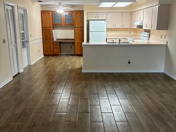 4th image of 23217 Club Villas Dr