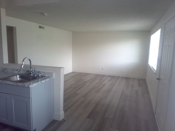 1409 N Edmonds Dr #A