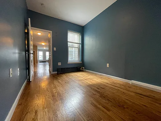 Rented by Hillel Realty Group | media 7