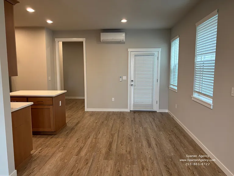 507 15th St SE #507 — Photo 5