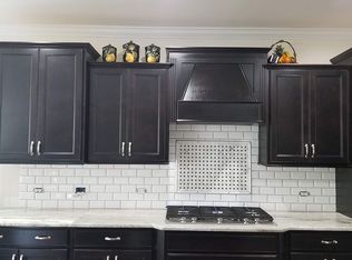 132 Mystwood Hollow Cir, Holly Springs, NC 27540